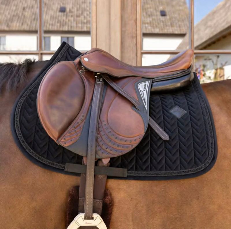Kentucky Saddle Pad Velvet Mini Pearls